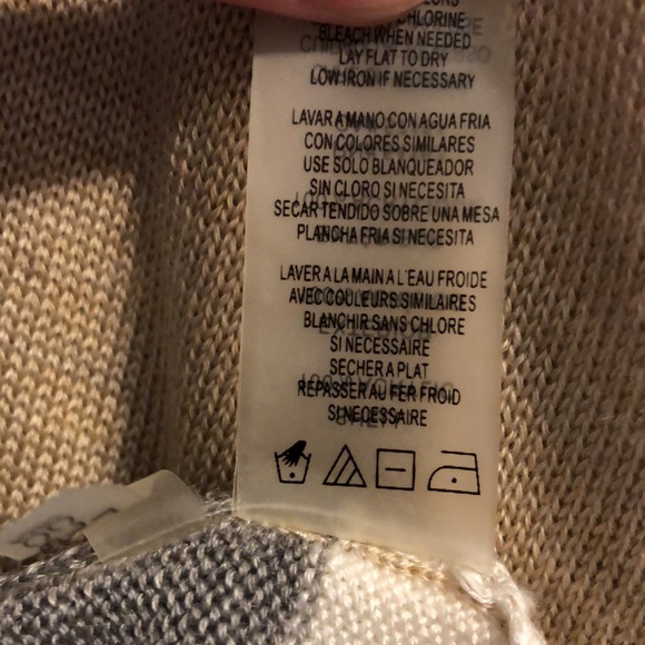 Calvin Klein Poncho - Picture 4 of 5